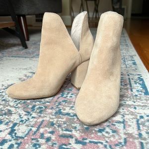 Steve Madden tan booties